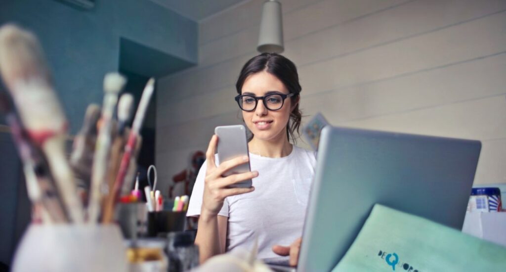 Mastering the Phone Screen: Essential tips to Stand Out and Advance in Your Job Search